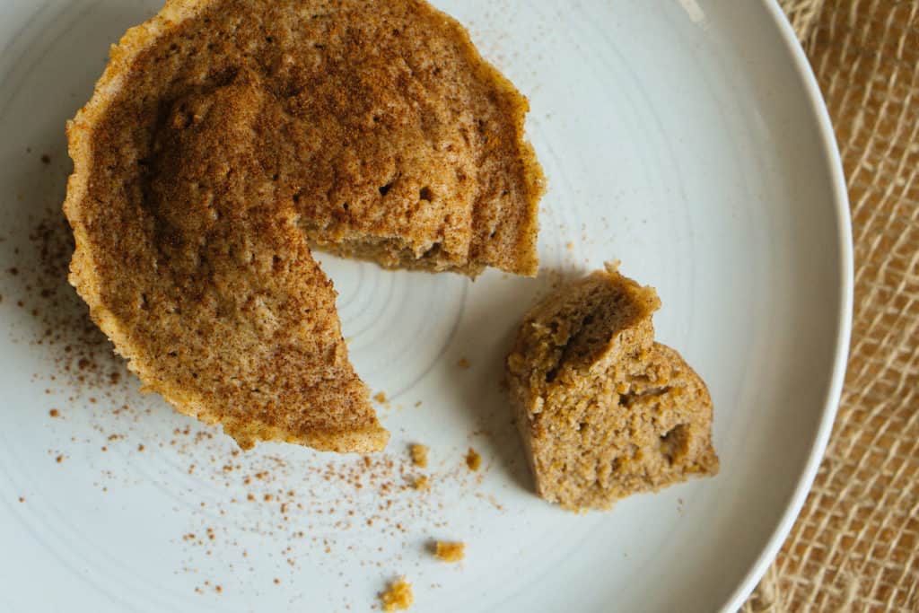 easy-cinnamon-cake-overhead