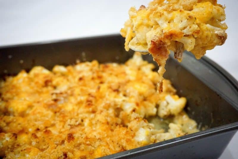 cauliflower mac and cheese scoop hold