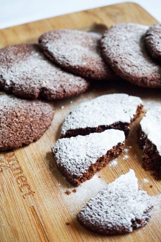 keto chocolate fudge cookies