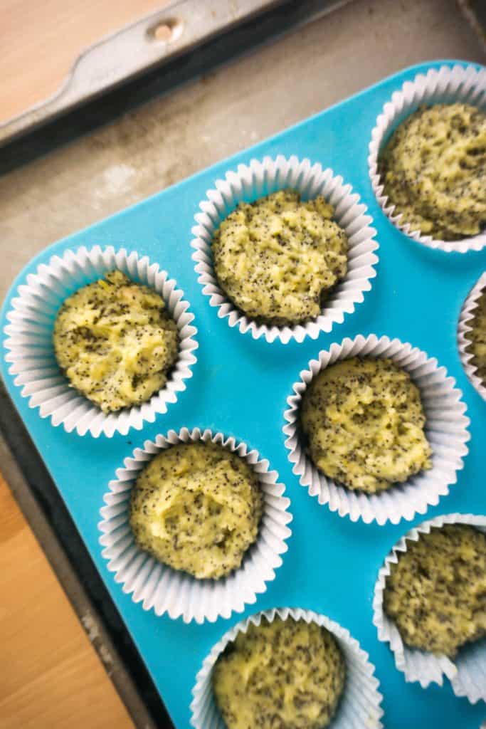 These healthy lemon poppy seed muffins are fool proof, gluten free and low carb. Not to mention keto and delicious!