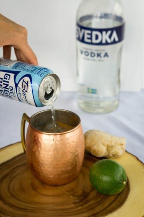 keto alcohol Apple Cider Vinegar moscow mule in a copper mug