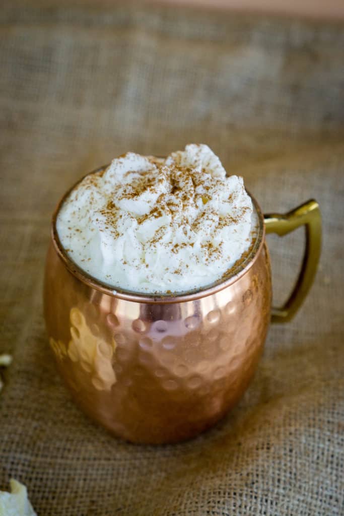 Many popular drinks during the holidays are loaded with sugar, we have the perfect recipe for eggnog, apple cider moscow mule, and white hot chocolate. These drinks are sugar free and low carb which makes them perfect to sip without the added guilt!