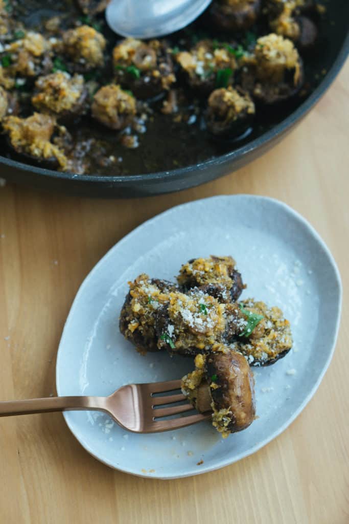 These parmesan garlic oven roasted mushrooms are a great keto side dish to serve alongside dinner or appetizer for you next party!