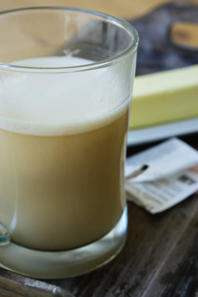 This low carb dessert tea is a great way to hit your fat macros and feel like you are enjoying a sweet, delicious dessert without any of the baking!