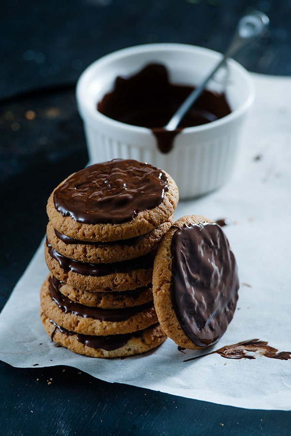 These Dark Chocolate Dipped Cookies will feed your cravings without messing up your diet!