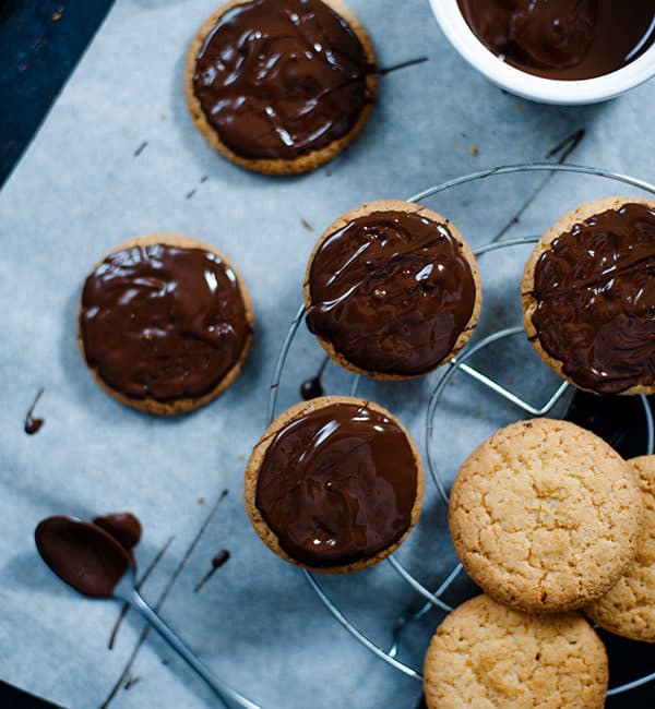 Chocolate Dipped Cookies Chocolate Dipped Cookies
