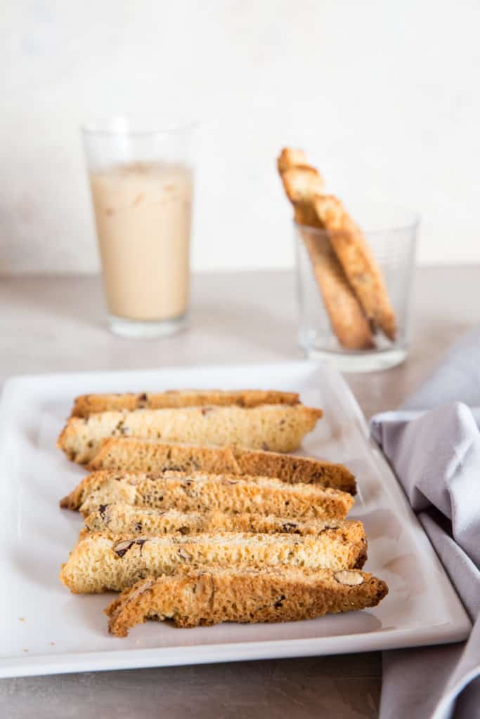 Sweets are necessary for any Christmas! This crunchy keto biscotti is perfect alone or dipped in a nice coffee!