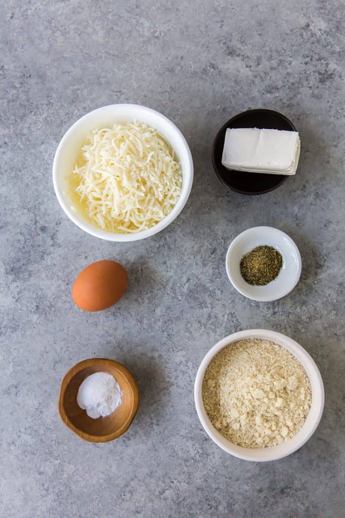 keto pizza bowls of all the required ingredients