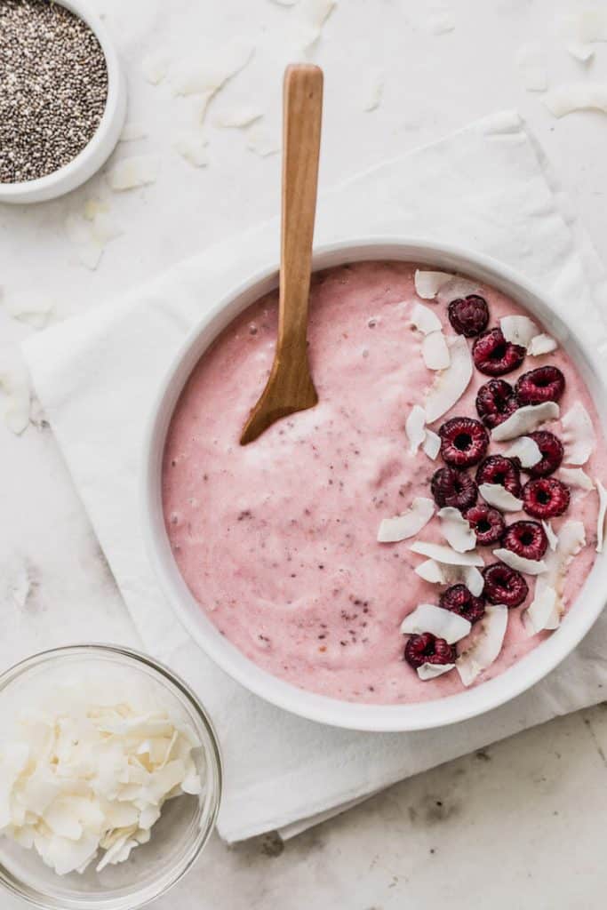 Keto raspberry smoothie bowl