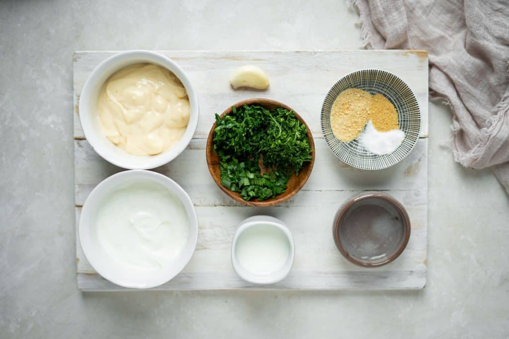 Ingredients to make keto ranch dressing