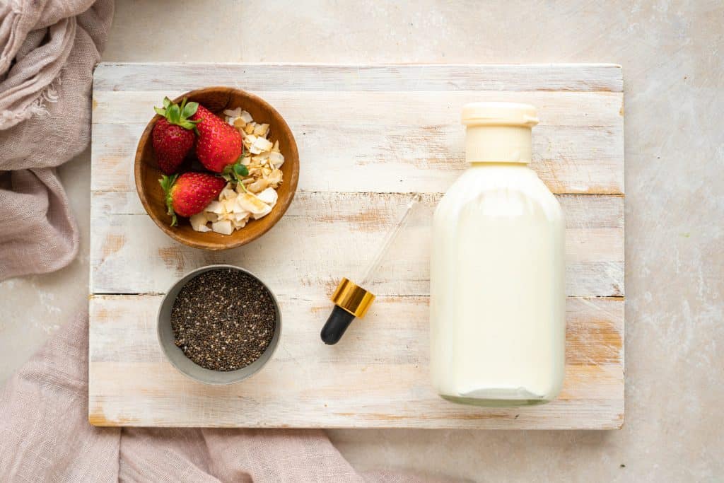 Ingredients to make chia seed pudding