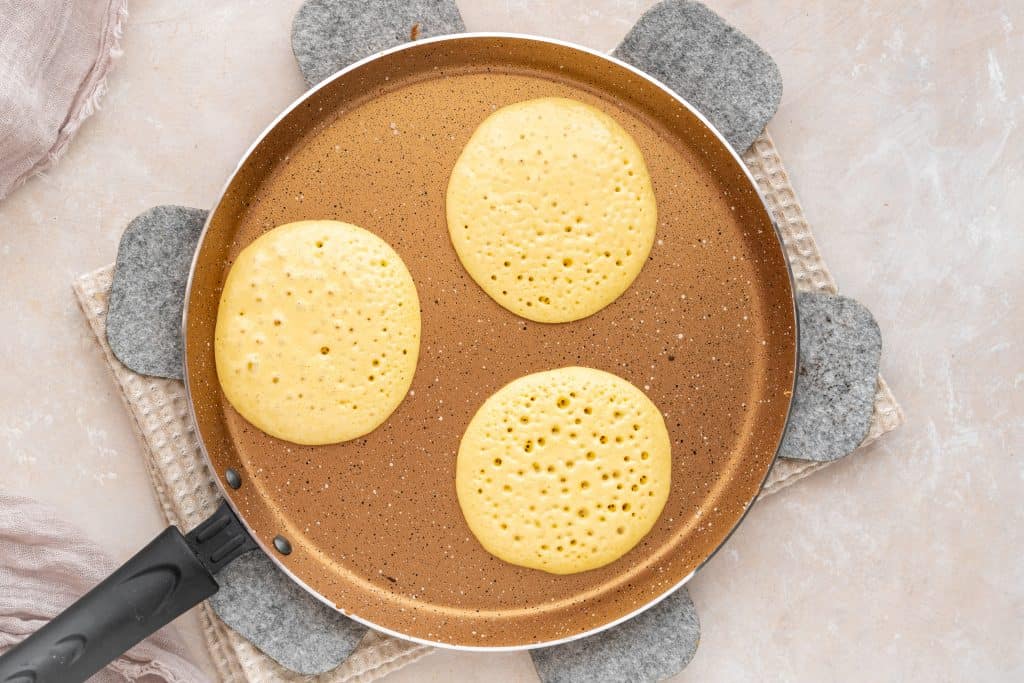 Skillet cooking protein pancakes