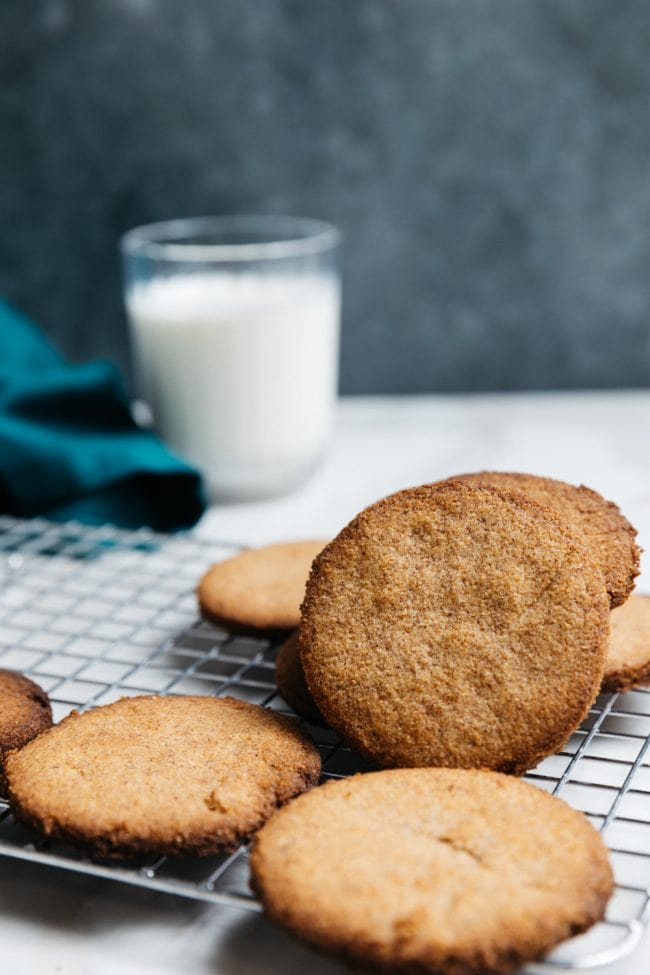 Keto Gingerbread Cookies