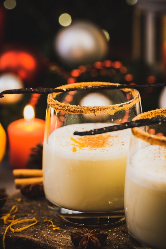 christmas festive keto eggnog served with vanilla