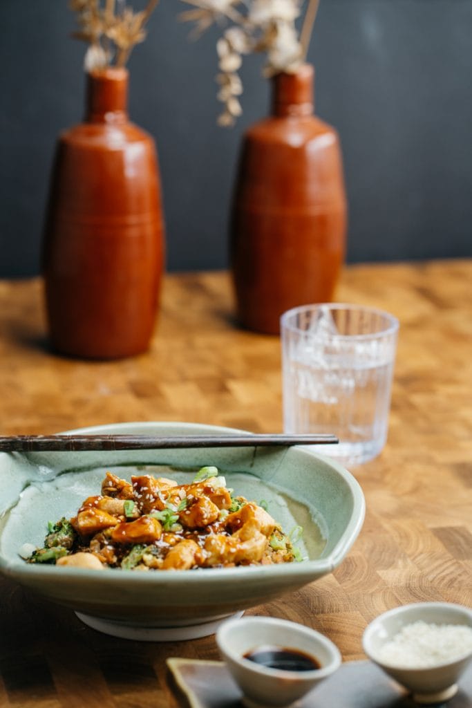 Teriyaki Chicken for keto served in a ceramic bowl