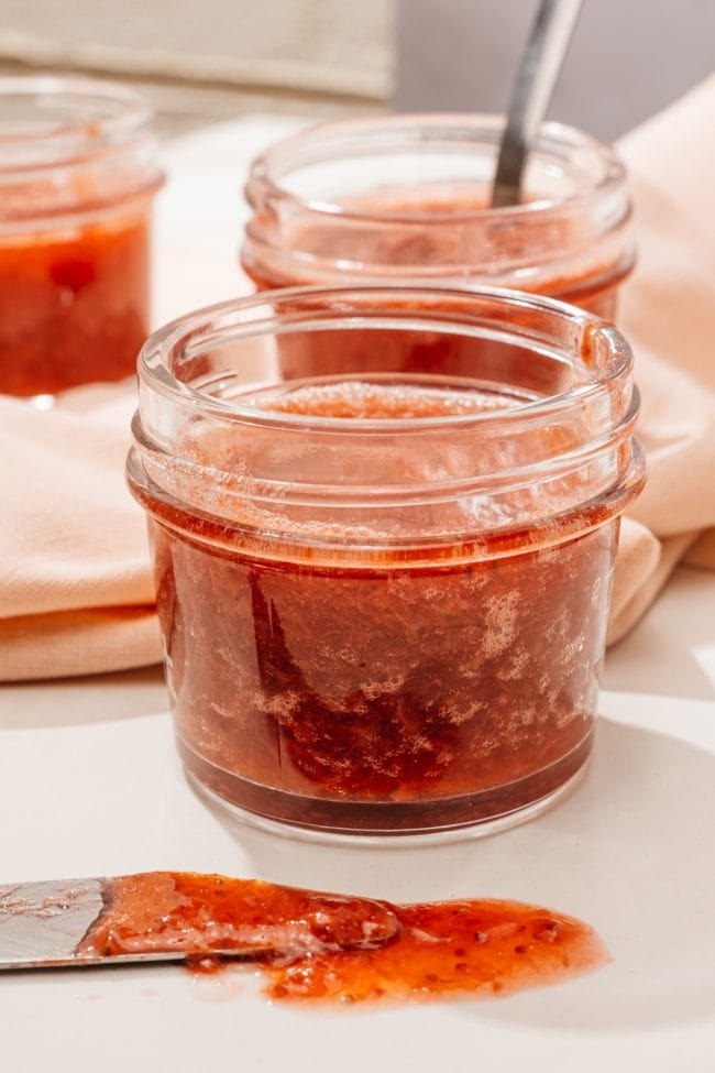 low carb sugar free strawberry jam for keto diet