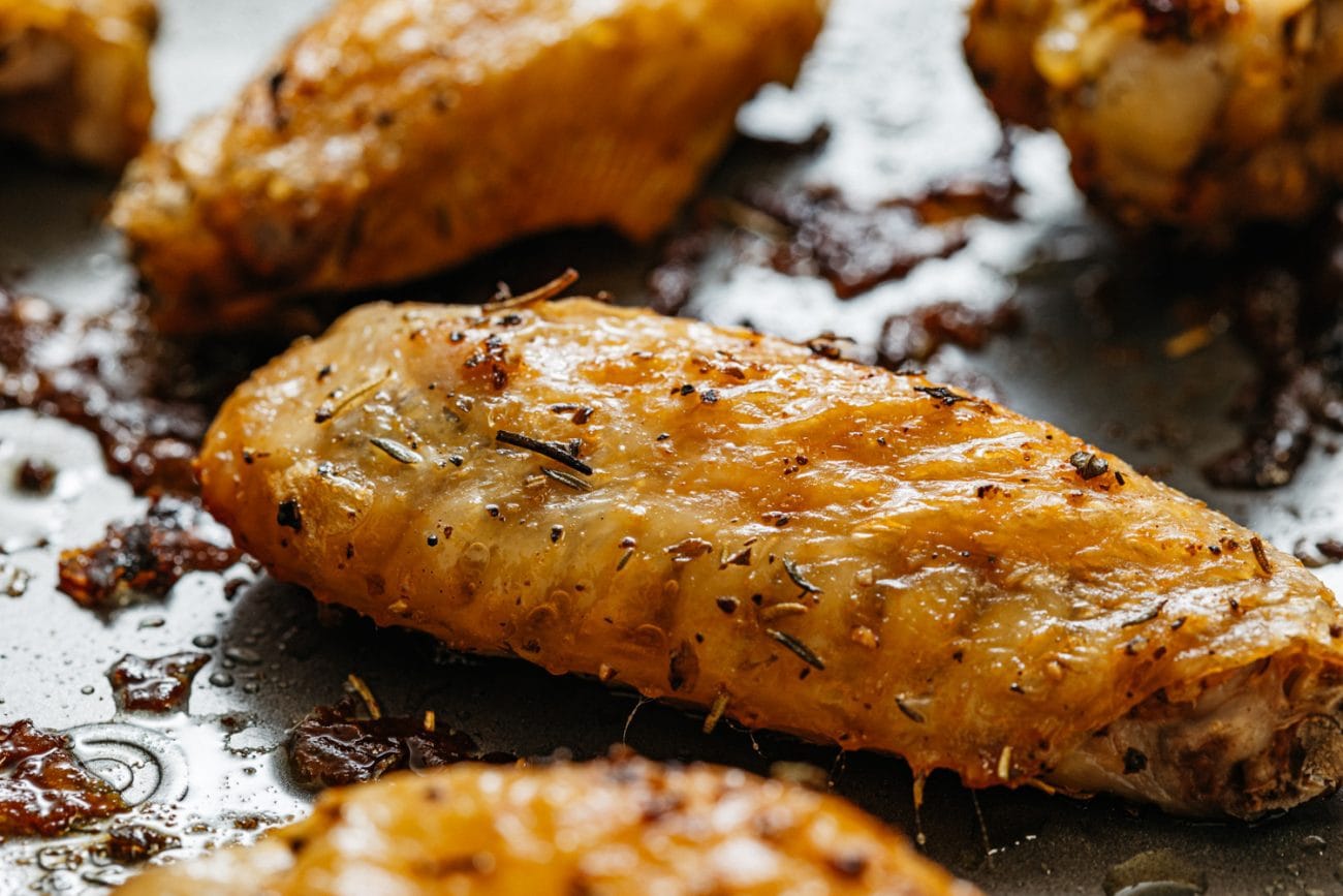 The Best & Crispy Keto Chicken Wings Recipe KetoConnect