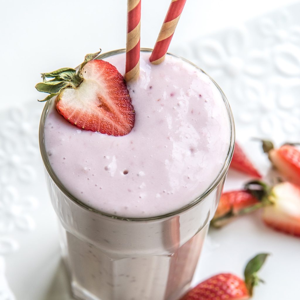 strawberry keto smoothie