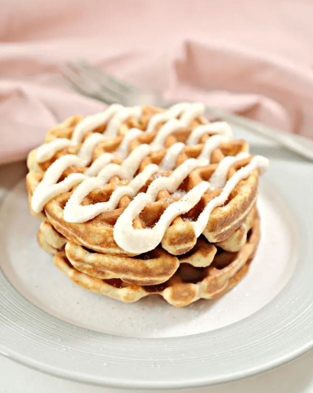 Keto Cinnamon Roll Chaffles