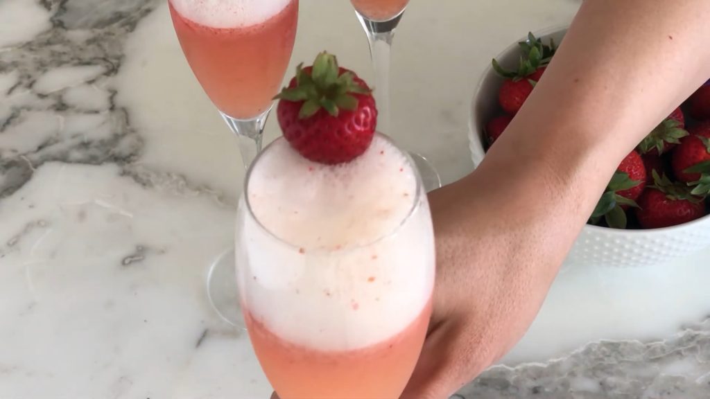 keto cocktails Keto Italian Strawberry Mimosa