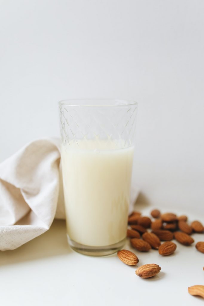 is almond milk keto