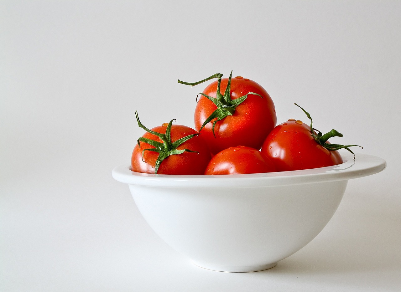 bowl of tomatoes